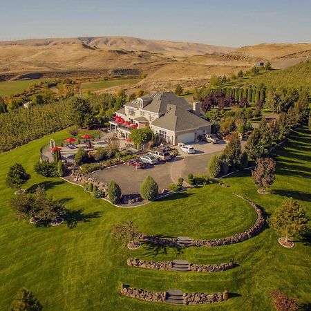 Touchet Cameo Heights Mansion And The Vine Fine Dining Restaurant B&B 외부 사진