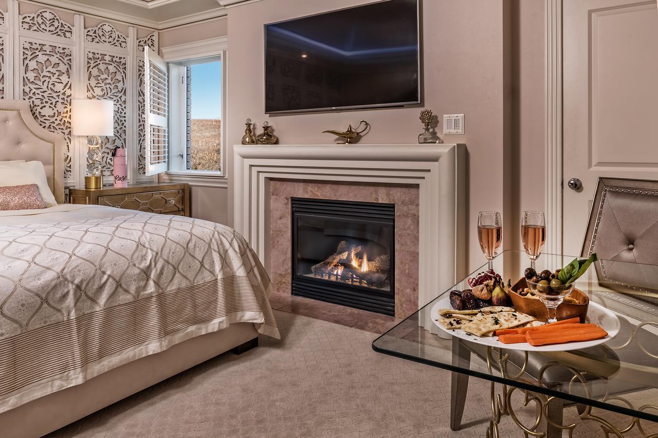 Touchet Cameo Heights Mansion And The Vine Fine Dining Restaurant B&B 외부 사진