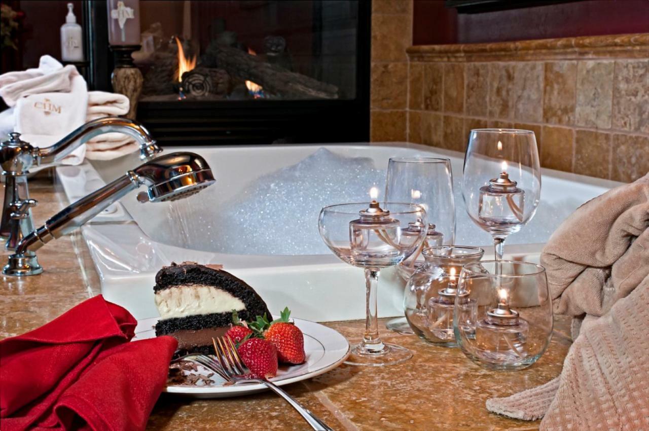 Touchet Cameo Heights Mansion And The Vine Fine Dining Restaurant B&B 외부 사진