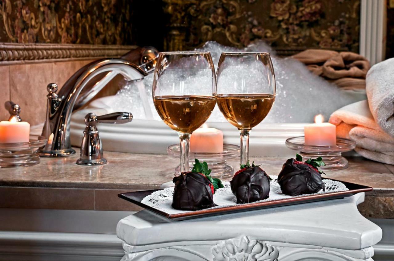 Touchet Cameo Heights Mansion And The Vine Fine Dining Restaurant B&B 외부 사진