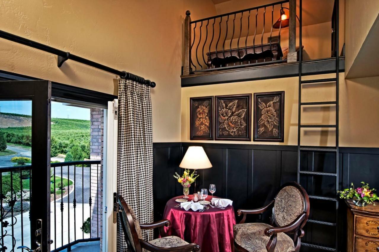 Touchet Cameo Heights Mansion And The Vine Fine Dining Restaurant B&B 외부 사진