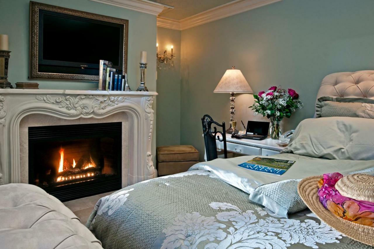 Touchet Cameo Heights Mansion And The Vine Fine Dining Restaurant B&B 외부 사진