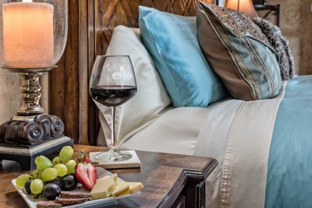Touchet Cameo Heights Mansion And The Vine Fine Dining Restaurant B&B 외부 사진