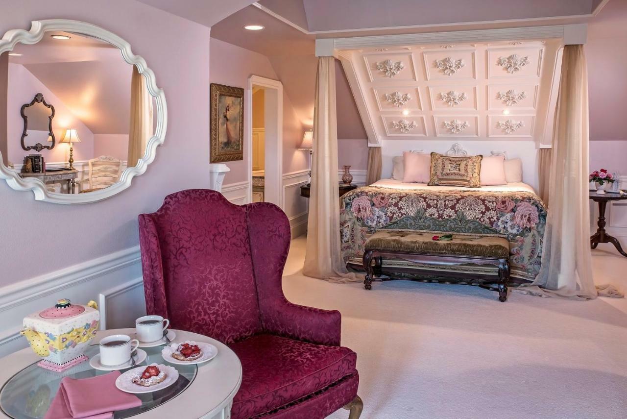 Touchet Cameo Heights Mansion And The Vine Fine Dining Restaurant B&B 외부 사진