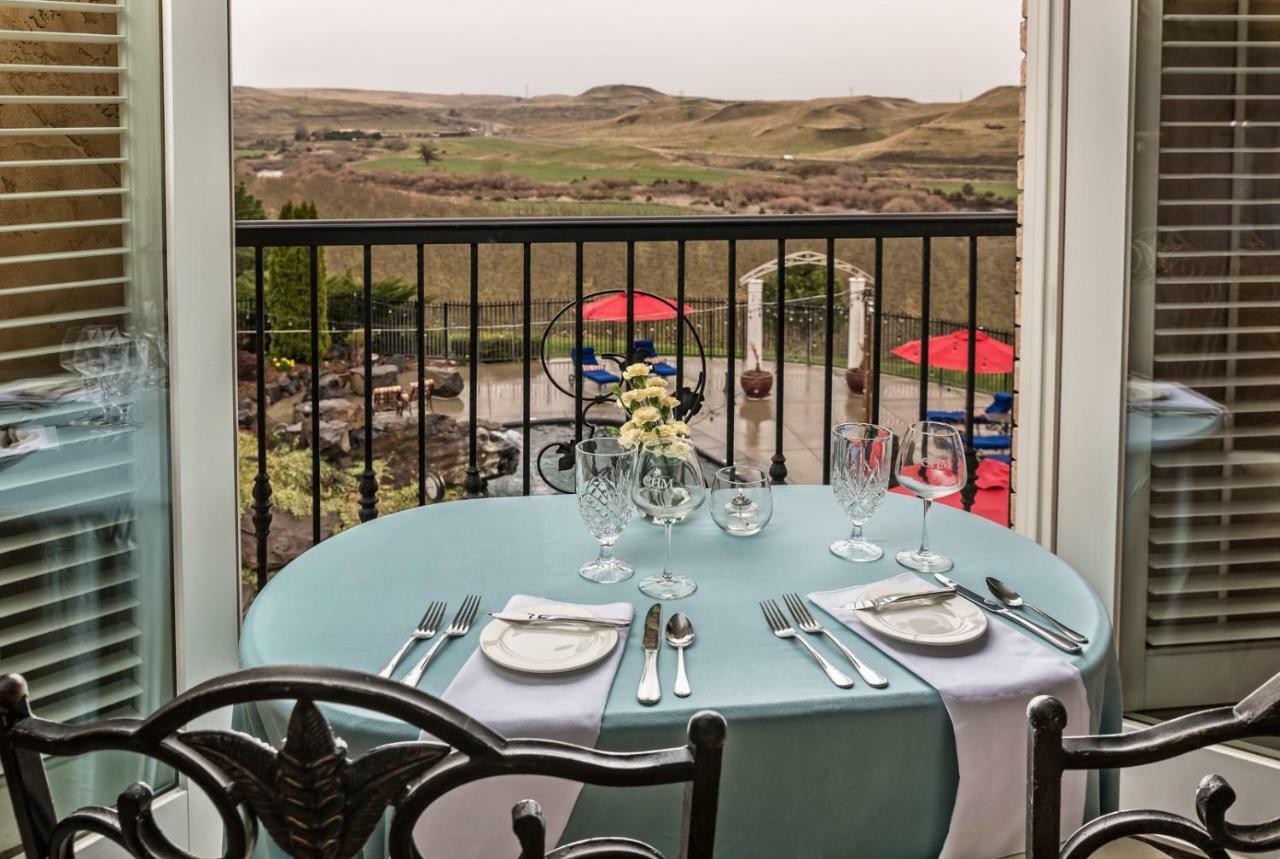 Touchet Cameo Heights Mansion And The Vine Fine Dining Restaurant B&B 외부 사진