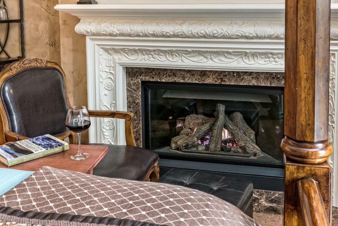 Touchet Cameo Heights Mansion And The Vine Fine Dining Restaurant B&B 외부 사진