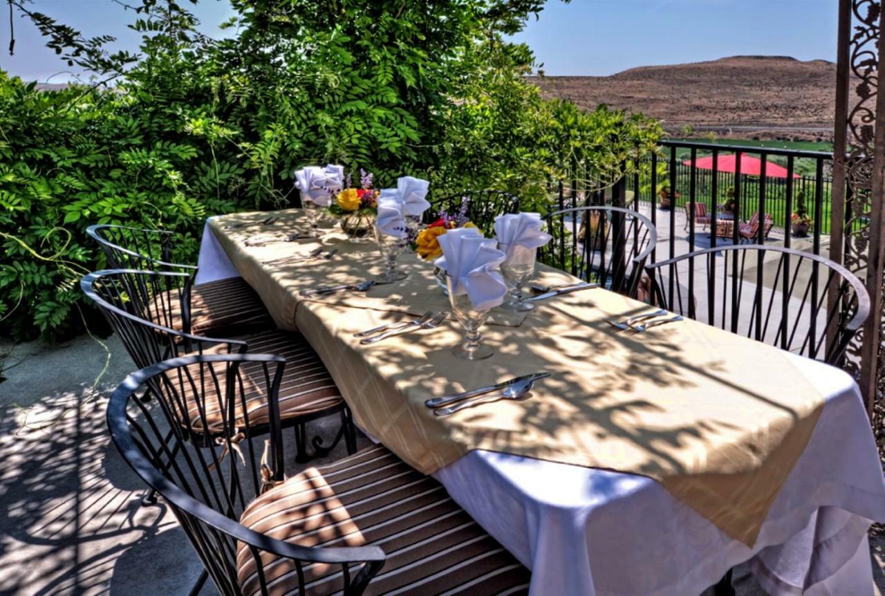 Touchet Cameo Heights Mansion And The Vine Fine Dining Restaurant B&B 외부 사진