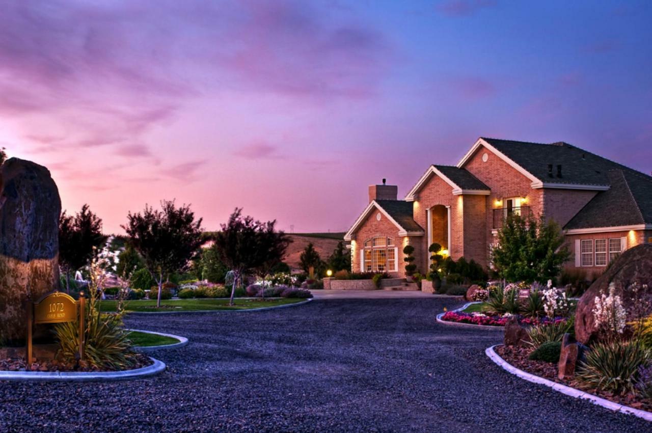 Touchet Cameo Heights Mansion And The Vine Fine Dining Restaurant B&B 외부 사진